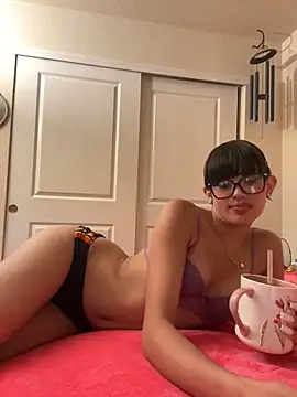 Snapshot of Brunettefantasy4848 chatting on 19, 5, 2026 Brunettefantasy4848 online show from 19, 5, 2026