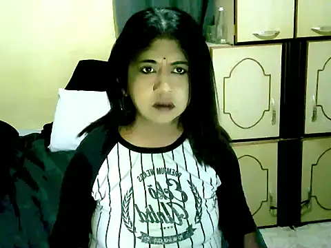 Snapshot of IndianPleasures21 chatting on 1, 6, 2026 IndianPleasures21 online show from 1, 6, 2026