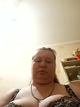 KiraStanton online show from 6, 5, 2026