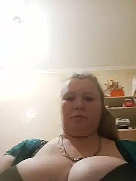 Snapshot of KiraStanton chatting on 9, 6, 2026 KiraStanton online show from 9, 6, 2026