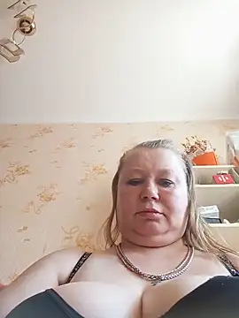 Snapshot of KiraStanton chatting on 19, 6, 2026 KiraStanton online show from 19, 6, 2026