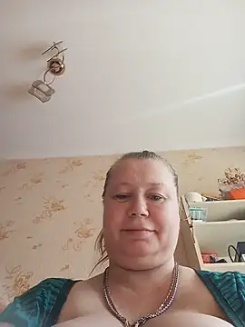 Snapshot of KiraStanton chatting on 7, 7, 2026 KiraStanton online show from 7, 7, 2026
