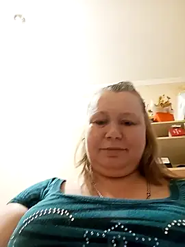 KiraStanton online show from 24, 4, 2026