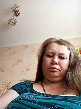 KiraStanton online show from 12, 3, 2026