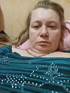 KiraStanton online show from 17, 5, 2026