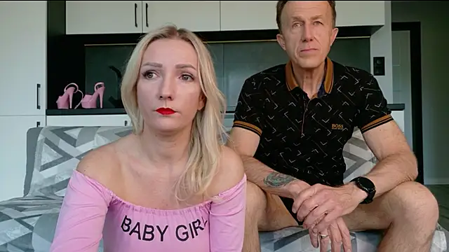 amy loves to be teased online show from 26, 4, 2026
