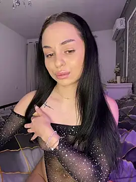 Olivia Noor online show from 29, 4, 2026