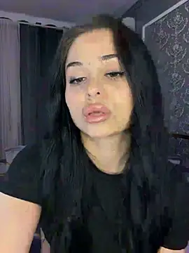 Olivia Noor online show from 12, 5, 2026