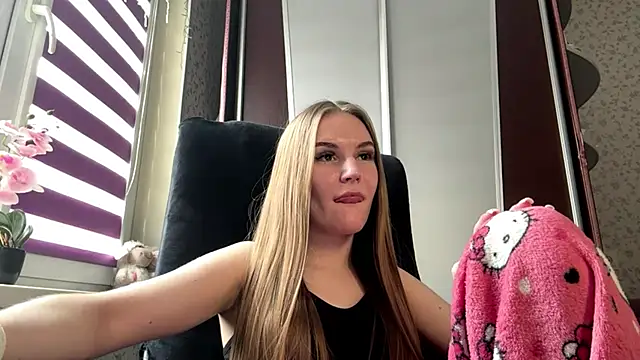 TinyTifa online show from 23, 2, 2026