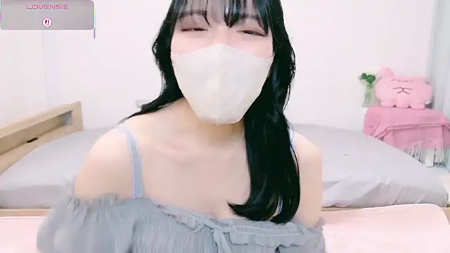 natsuka-chan online show from 11, 4, 2026