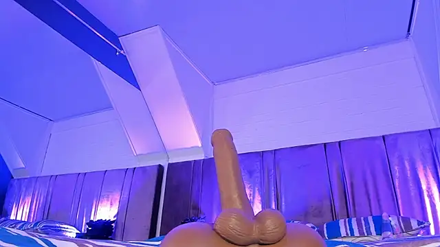 Fiorelaa  online show from 18, 4, 2026