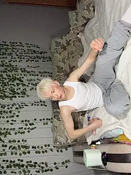 TwinkRyder online show from 10, 3, 2026