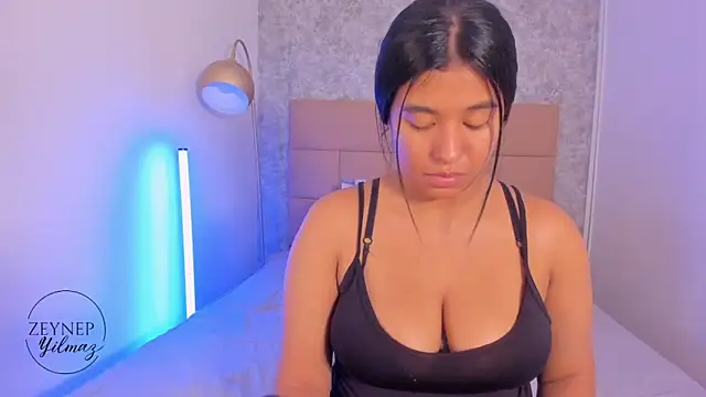 ZeynepYilmaz online show from 11, 4, 2026