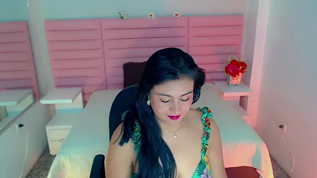 scarleth whisper online show from 7, 4, 2026