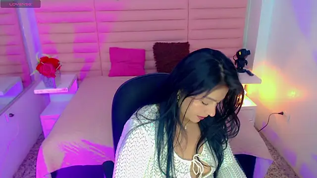 scarleth whisper online show from 24, 3, 2026