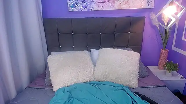 milk chloe  online show from 15, 3, 2026