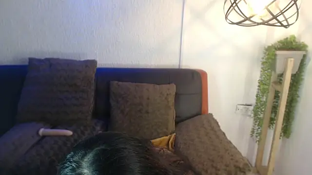 milk chloe  online show from 30, 3, 2026