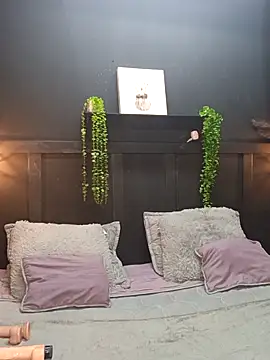 milk chloe  online show from 21, 4, 2026