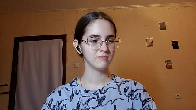 Katelemon online show from 4, 6, 2026