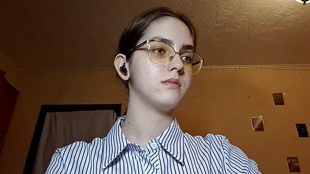 Katelemon online show from 6, 4, 2026