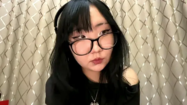 Yunananaa online show from 25, 2, 2026