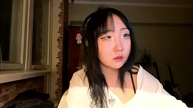 Yunananaa online show from 6, 3, 2026