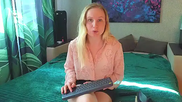 Snapshot of Lanavi_Smile chatting on 25, 5, 2026 Lanavi Smile online show from 25, 5, 2026