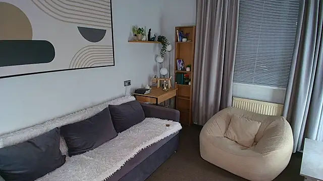 ShantaeClaybourn online show from 19, 4, 2026