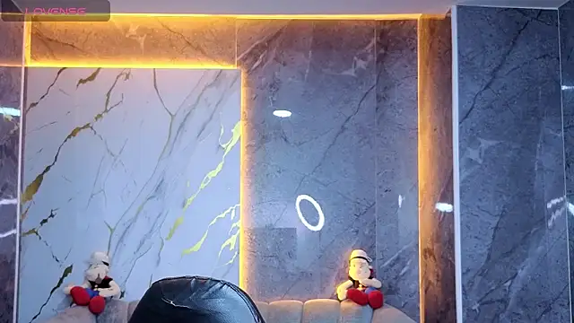 Daphne nicole b online show from 15, 4, 2026