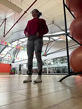 susi chimm online show from 13, 4, 2026