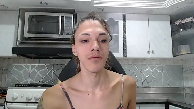 Snapshot of CrisOzzz chatting on 24, 5, 2026 CrisOzzz online show from 24, 5, 2026