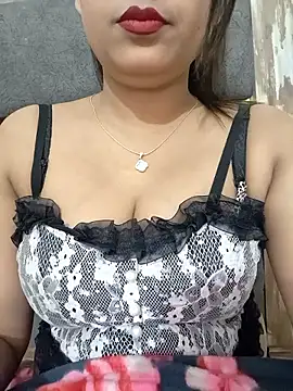 Shanaya-Hotty online show from 16, 4, 2026