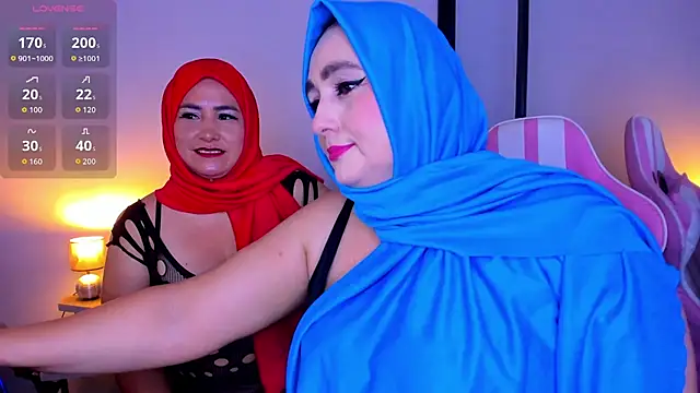 HijabiMilff online show from 13, 4, 2026