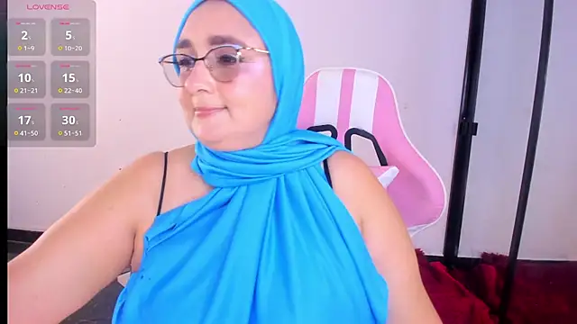 Snapshot of HijabiMilff chatting on 23, 6, 2026 HijabiMilff online show from 23, 6, 2026