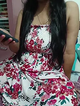 Queenlipx online show from 9, 3, 2026