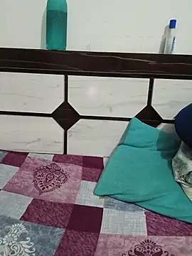 Queenlipx online show from 5, 3, 2026