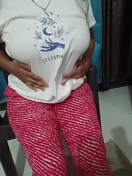 Queenlipx online show from 11, 3, 2026