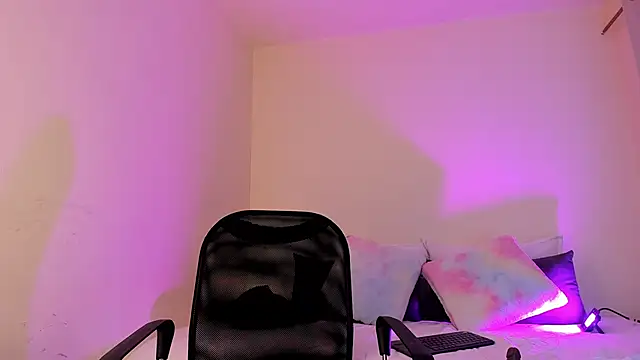 MIAA ROBERTSS online show from 17, 4, 2026