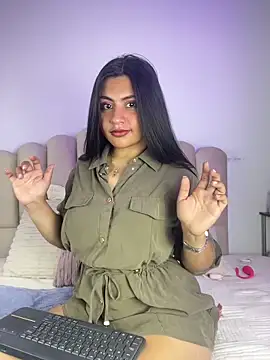 Snapshot of celeste_z chatting on 15, 5, 2026 celeste z online show from 15, 5, 2026