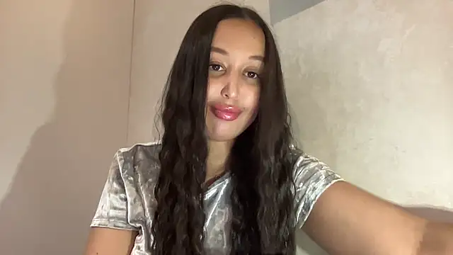 Dana 005 online show from 6, 5, 2026