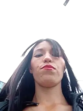 sandy 11  online show from 30, 3, 2026