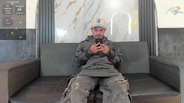 Snapshot of Latins_on_fire chatting on 20, 5, 2026 Latins on fire online show from 20, 5, 2026
