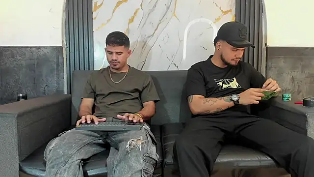 Snapshot of Latins_on_fire chatting on 9, 5, 2026 Latins on fire online show from 9, 5, 2026