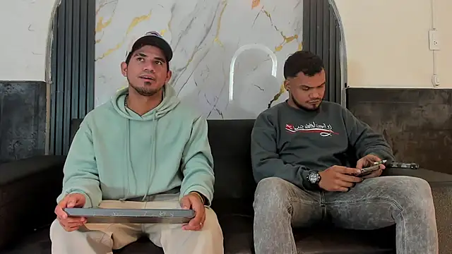 Snapshot of Latins_on_fire chatting on 3, 5, 2026 Latins on fire online show from 3, 5, 2026