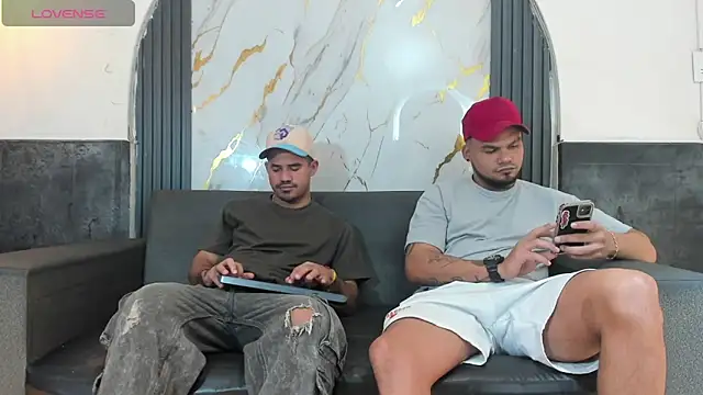 Snapshot of Latins_on_fire chatting on 17, 5, 2026 Latins on fire online show from 17, 5, 2026