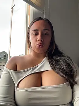 Eyssha online show from 10, 4, 2026