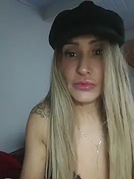 Snapshot of anajulia10 chatting on 8, 7, 2026 anajulia10 online show from 8, 7, 2026