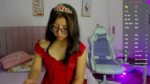 Zoow bluussh online show from 3, 4, 2026