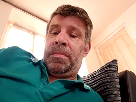 Snapshot of stud2512 chatting on 23, 4, 2026 stud2512 online show from 23, 4, 2026