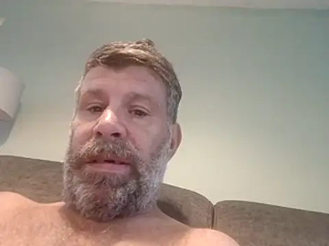 Snapshot of stud2512 chatting on 27, 5, 2026 stud2512 online show from 27, 5, 2026